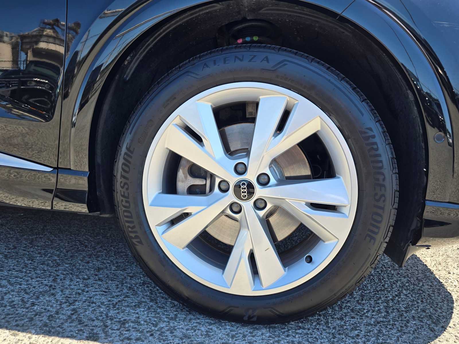 Used 2023 Audi Q4 e-tron Prestige AWD/4WD image 9