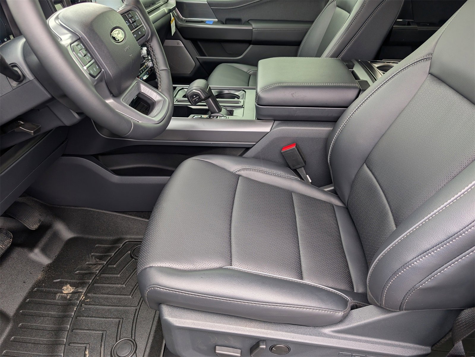 New 2026 Ford F150 Lariat w/ Equipment Group 501A Mid image 14