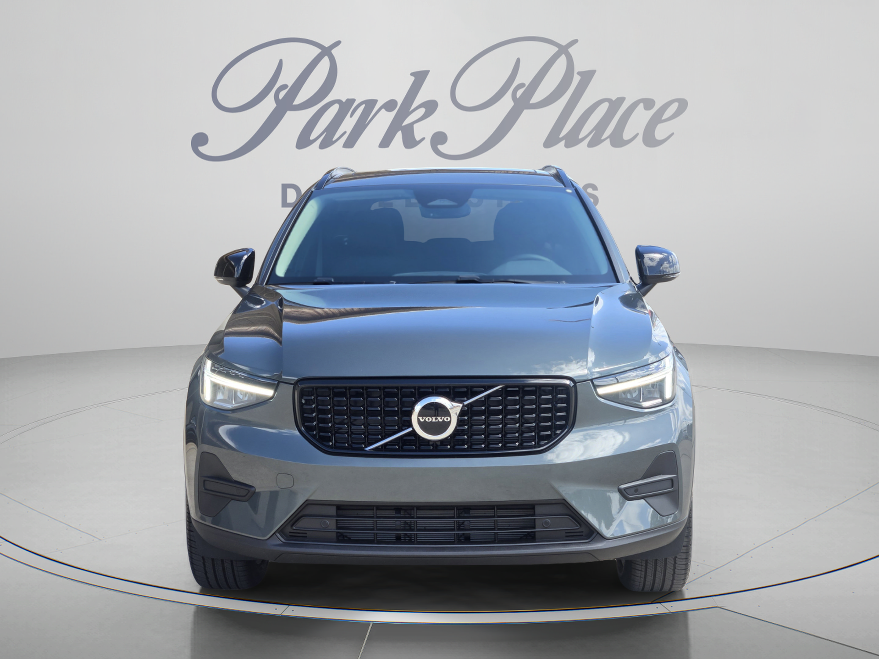 New 2026 Volvo XC40 B5 Core w/ Climate Package AWD/4WD image 9