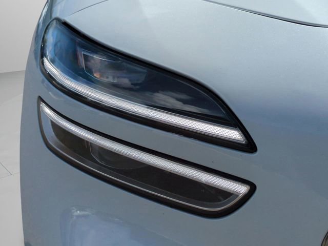 Used 2025 Genesis G70 2.5T RWD image 2