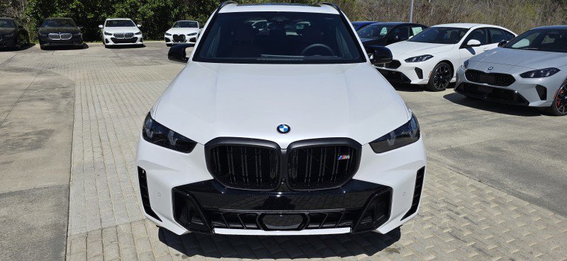 New 2026 BMW X5 M60i image 2