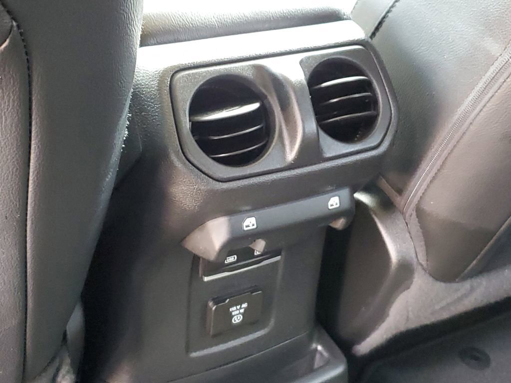 Used 2021 Jeep Wrangler Unlimited Sahara AWD/4WD image 31
