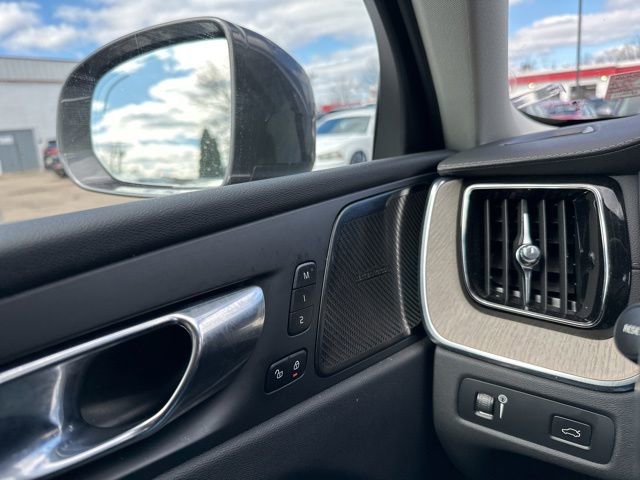 Used 2022 Volvo XC60 B5 Inscription FWD image 44