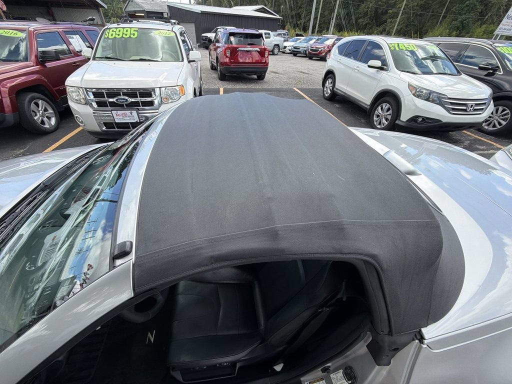 Used 2004 Nissan 350Z Touring RWD image 19