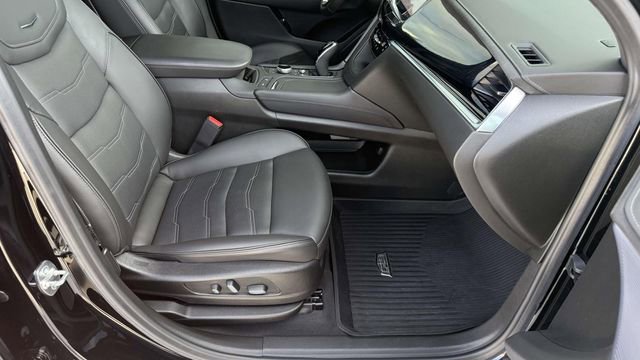 Certified 2025 Cadillac XT6 Sport w/ Platinum Package AWD/4WD image 22