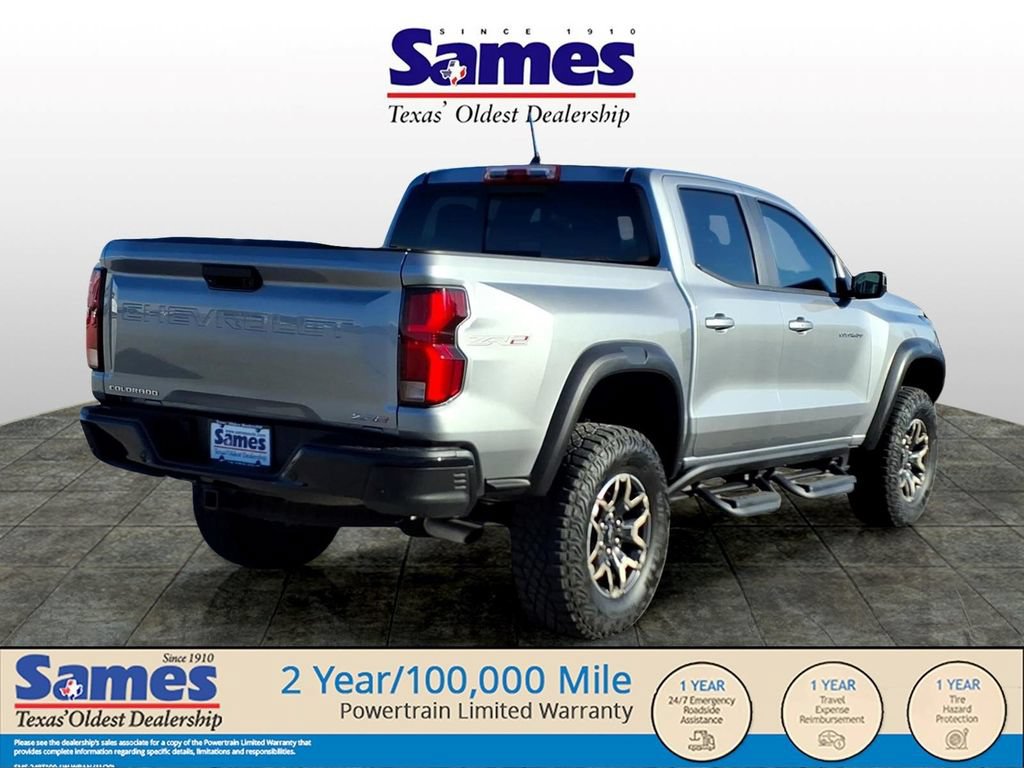 Used 2024 Chevrolet Colorado ZR2 w/ ZR2 Convenience Package III AWD/4WD image 3