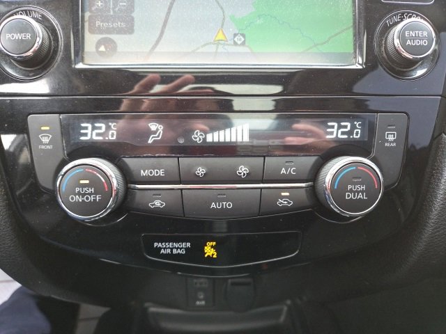 Used 2017 Nissan Rogue SV image 55