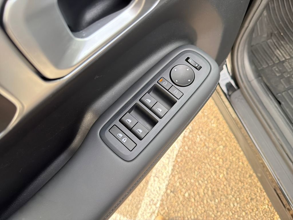 Used 2025 Hyundai Santa Fe SEL image 13