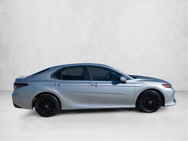 Used 2022 Toyota Camry LE image 4