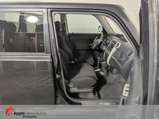 Used 2005 Scion xB FWD image 31