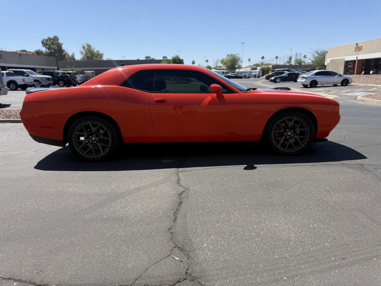 Used 2018 Dodge Challenger R/T image 5