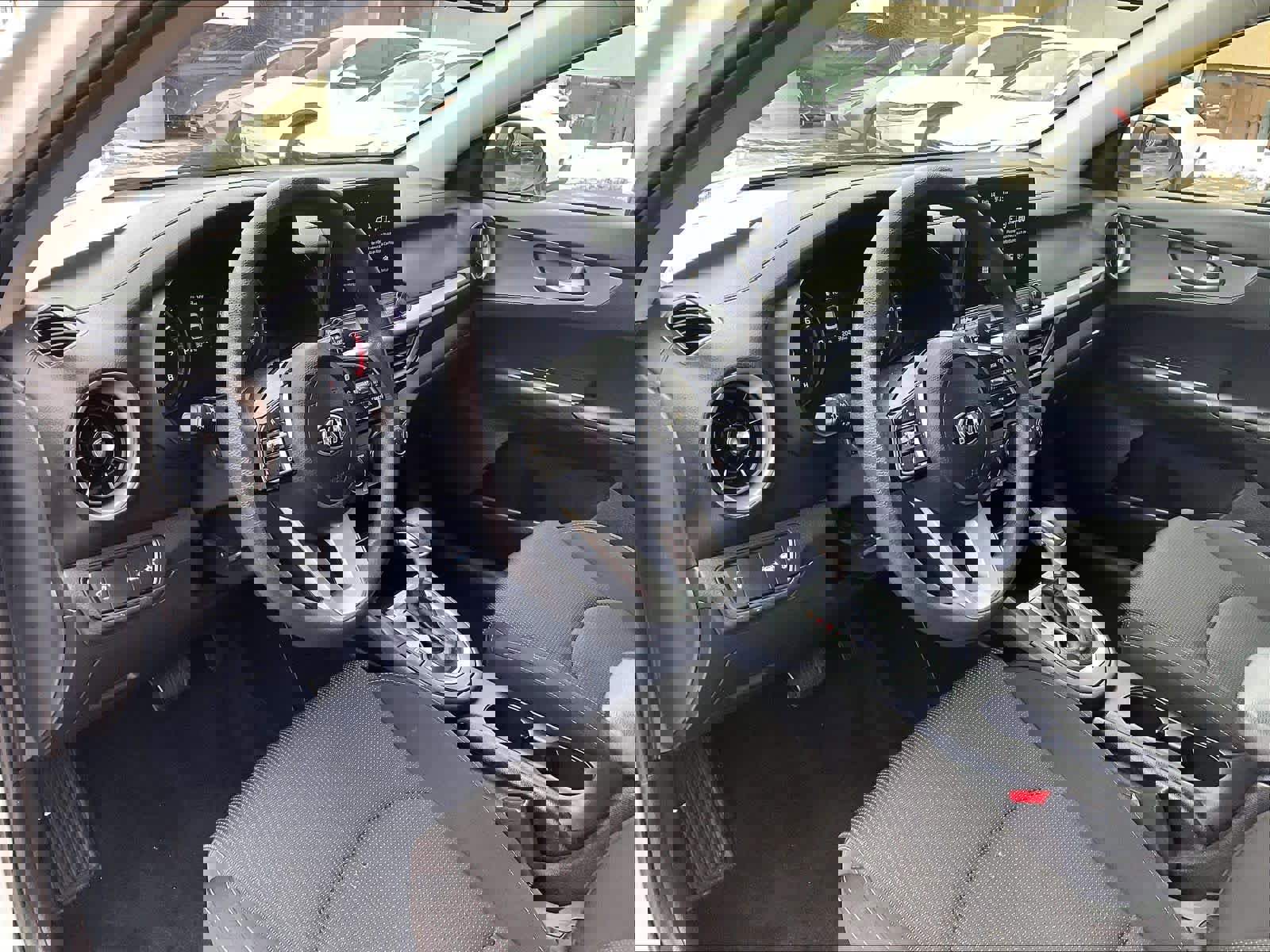 Used 2021 Kia Forte LXS image 8