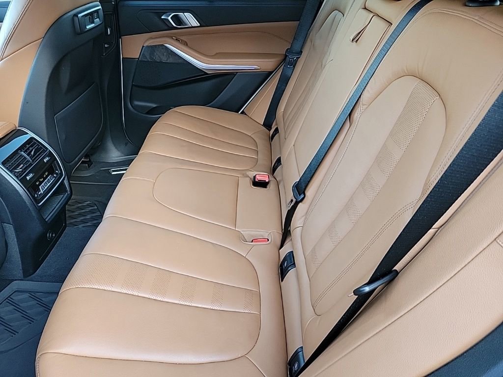 Used 2022 BMW X5 xDrive40i w/ M Sport Package image 13