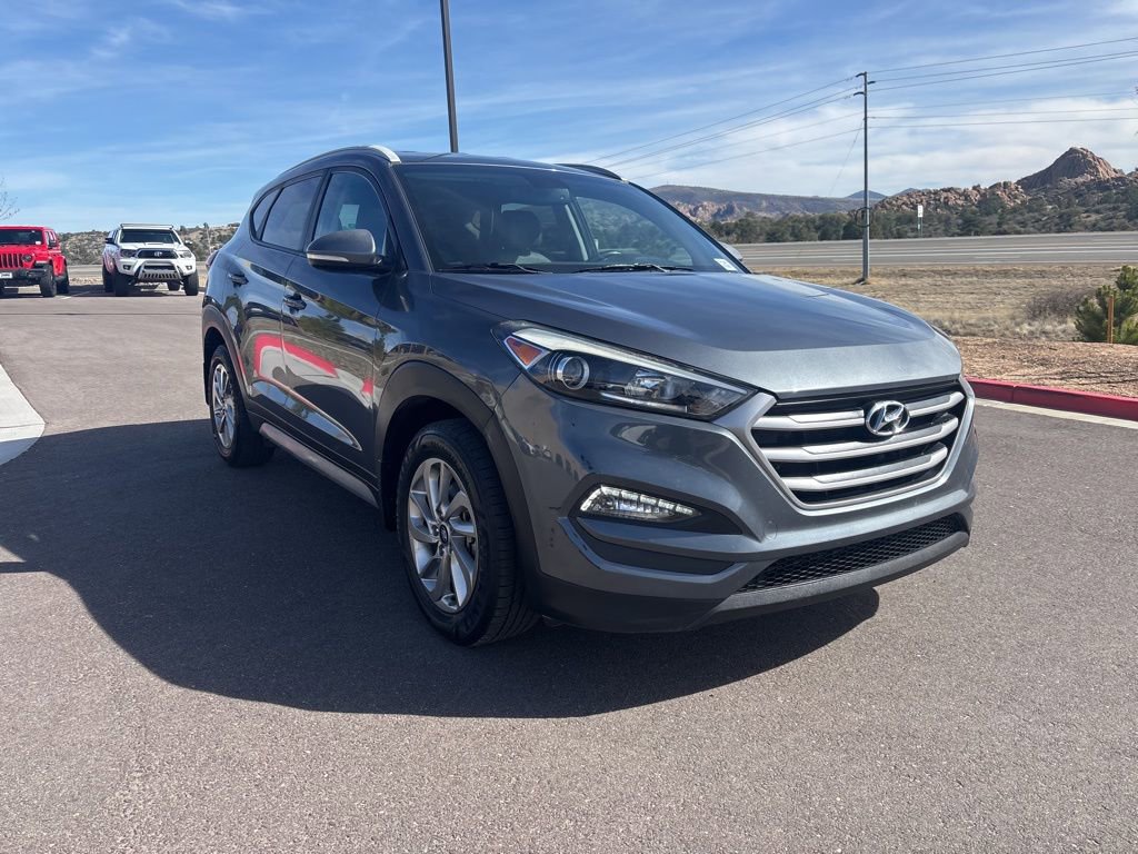 Used 2017 Hyundai Tucson SE Plus image 2