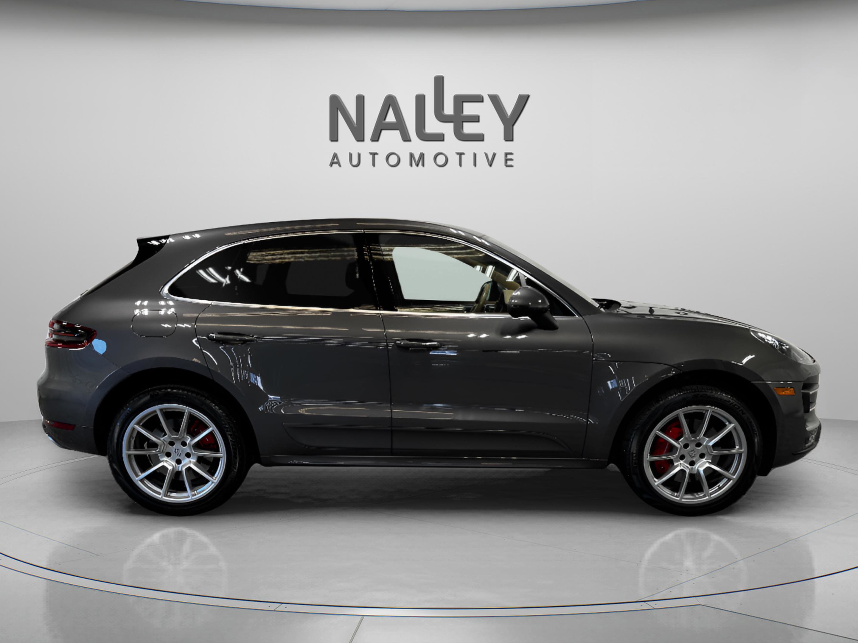 Used 2016 Porsche Macan Turbo image 11