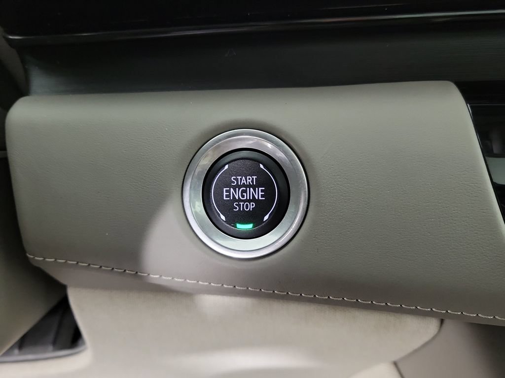 Certified 2024 Cadillac Escalade Sport Platinum RWD image 29