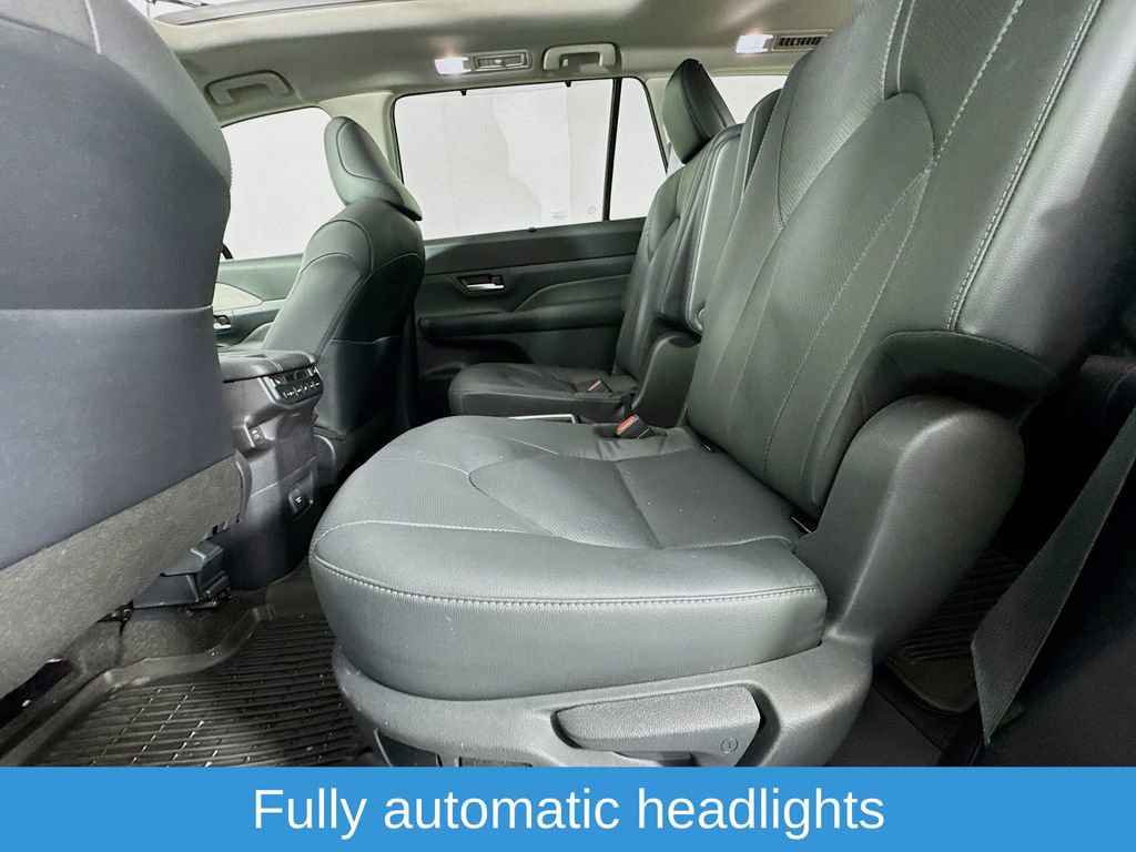 Used 2024 Toyota Grand Highlander Limited image 31