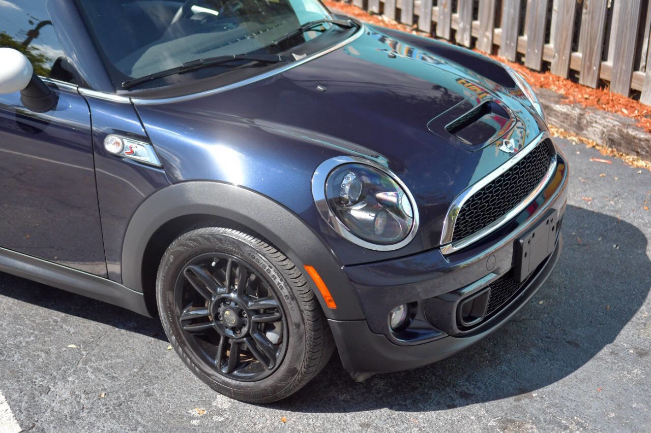 Used 2013 MINI Cooper S w/ Premium Pkg 2 FWD image 37