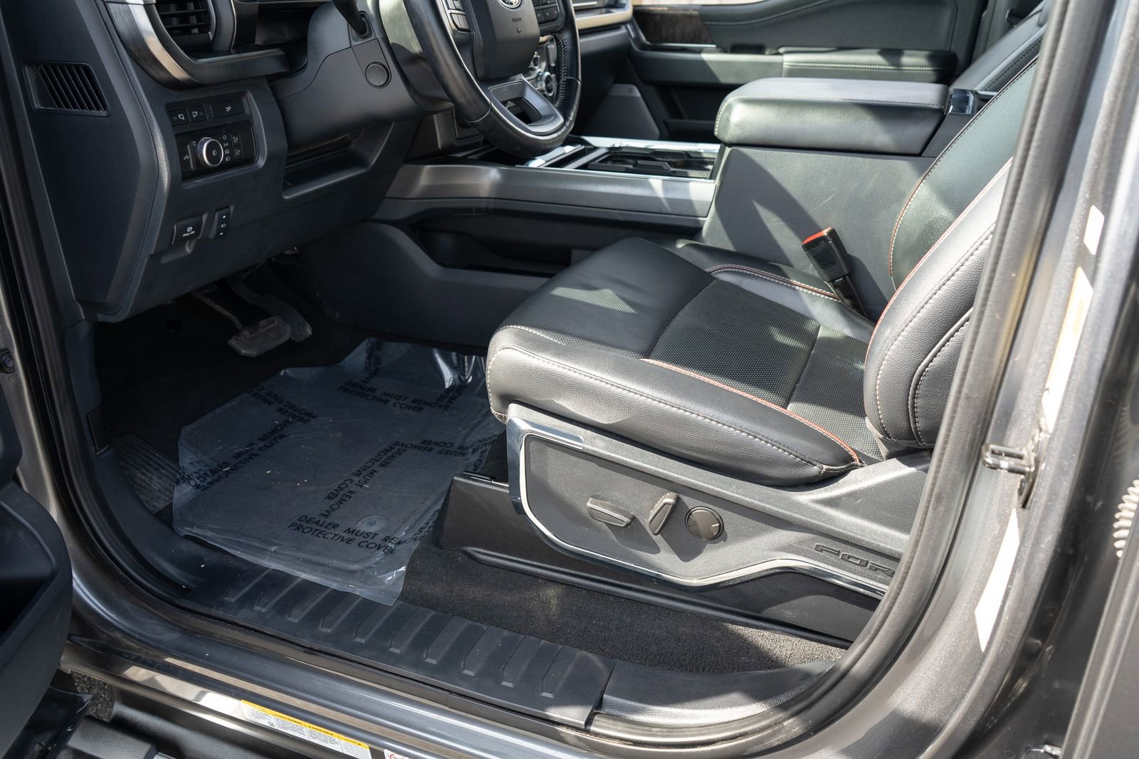 Used 2023 Ford F450 Lariat w/ FX4 Off-Road Package image 33