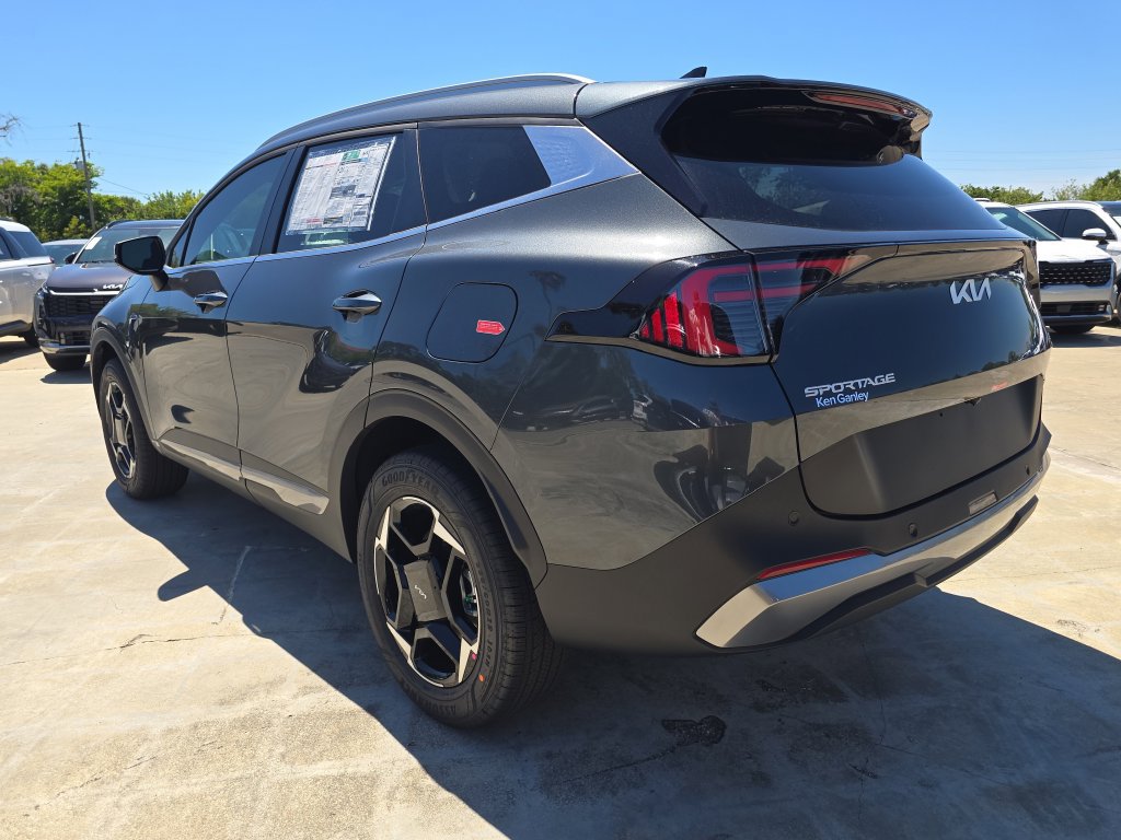 New 2026 Kia Sportage EX AWD/4WD image 6
