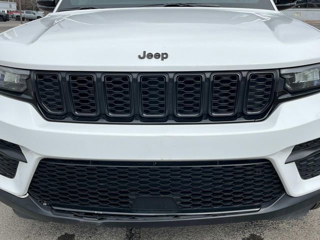 Used 2024 Jeep Grand Cherokee Altitude image 37