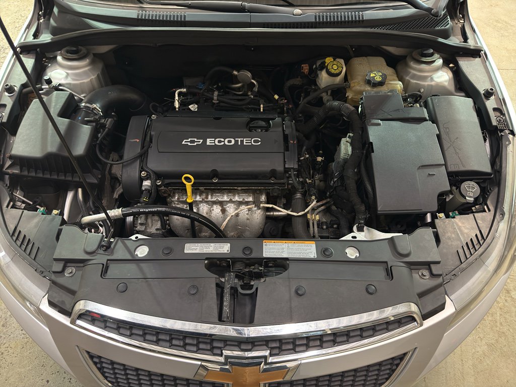 Used 2011 Chevrolet Cruze LS w/ Connectivity Package image 30