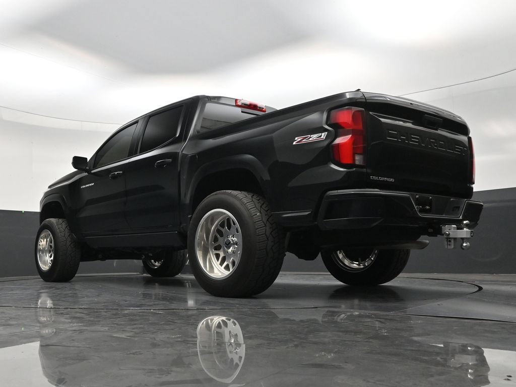 Used 2025 Chevrolet Colorado Z71 AWD/4WD image 22