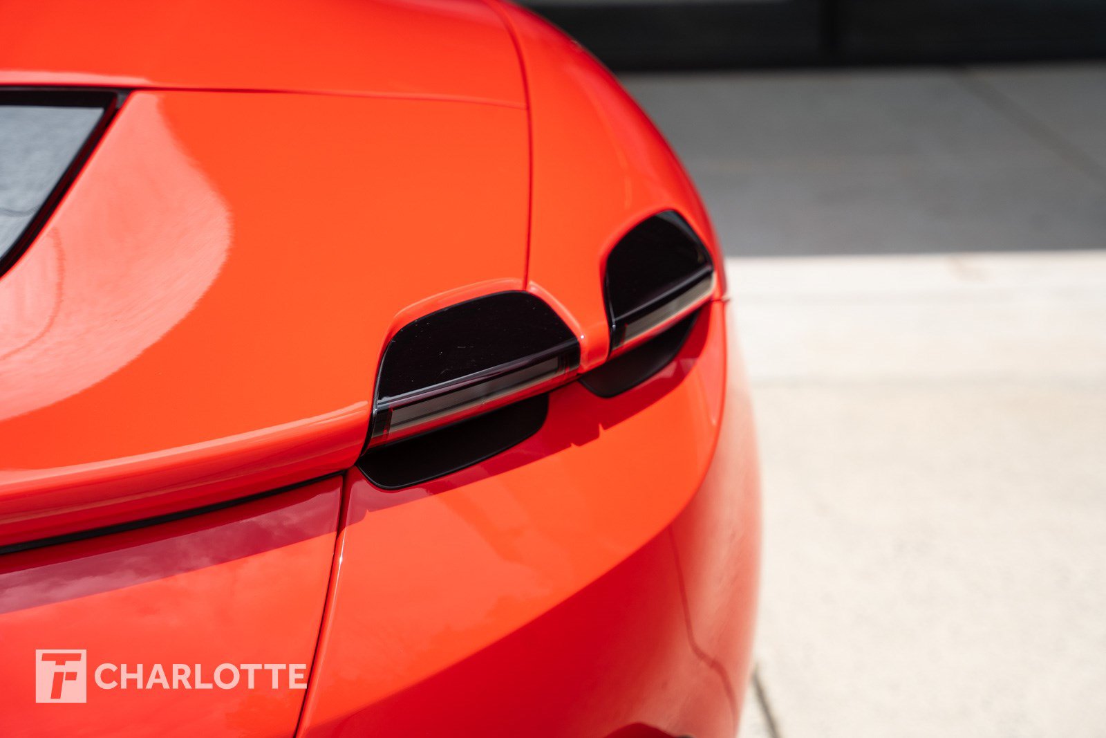 Used 2024 Ferrari Roma Spider RWD image 16
