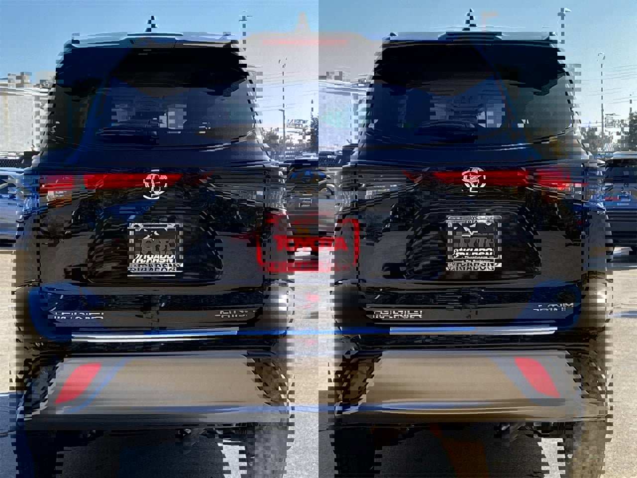 Used 2024 Toyota Highlander Platinum image 5