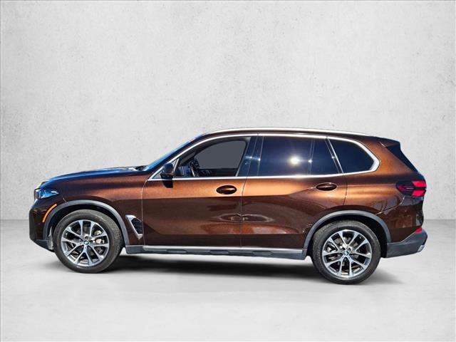 Used 2025 BMW X5 xDrive40i w/ Parking Assistance Package image 9