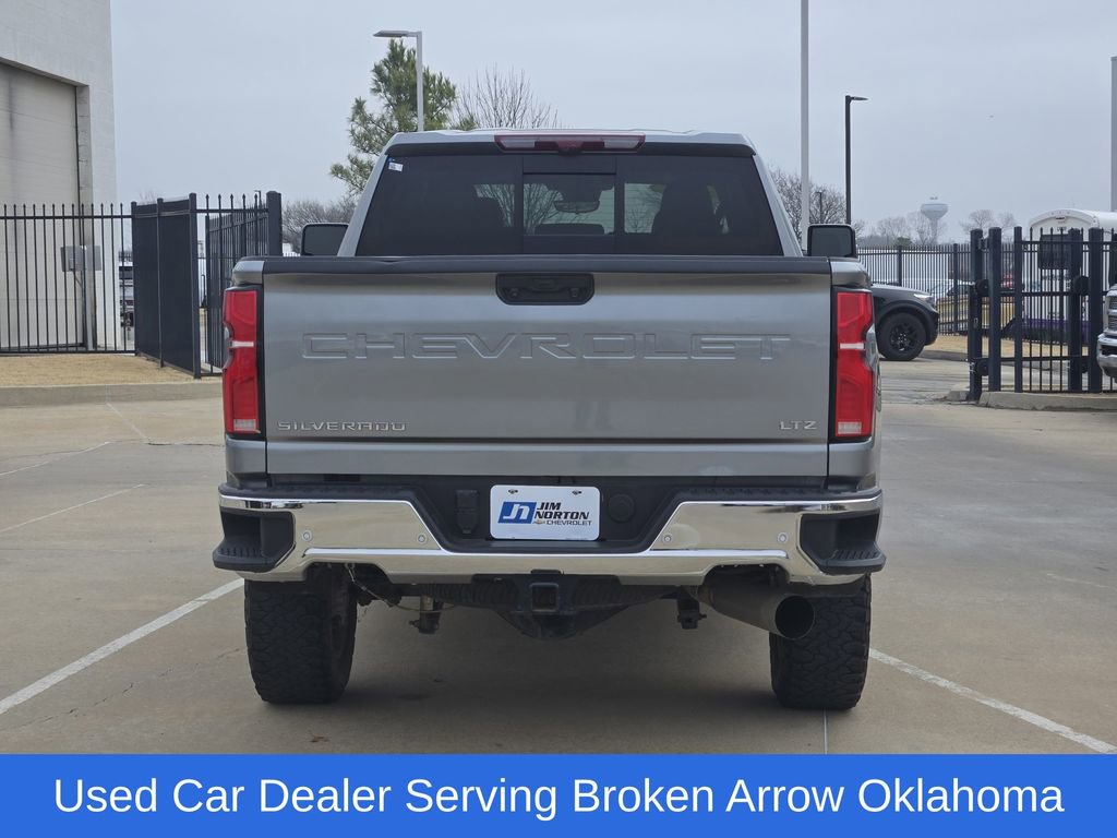 Used 2025 Chevrolet Silverado 2500 LTZ w/ LTZ Plus Package image 6