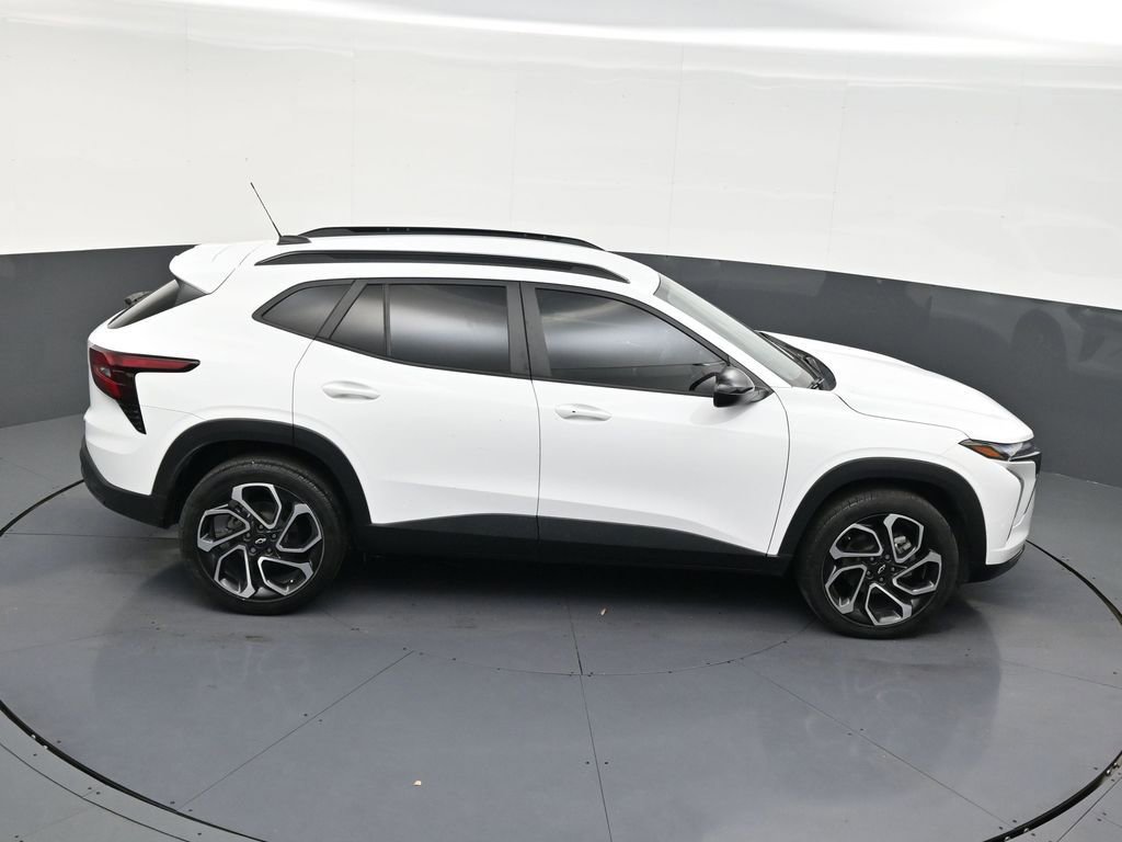 Used 2024 Chevrolet Trax RS image 17