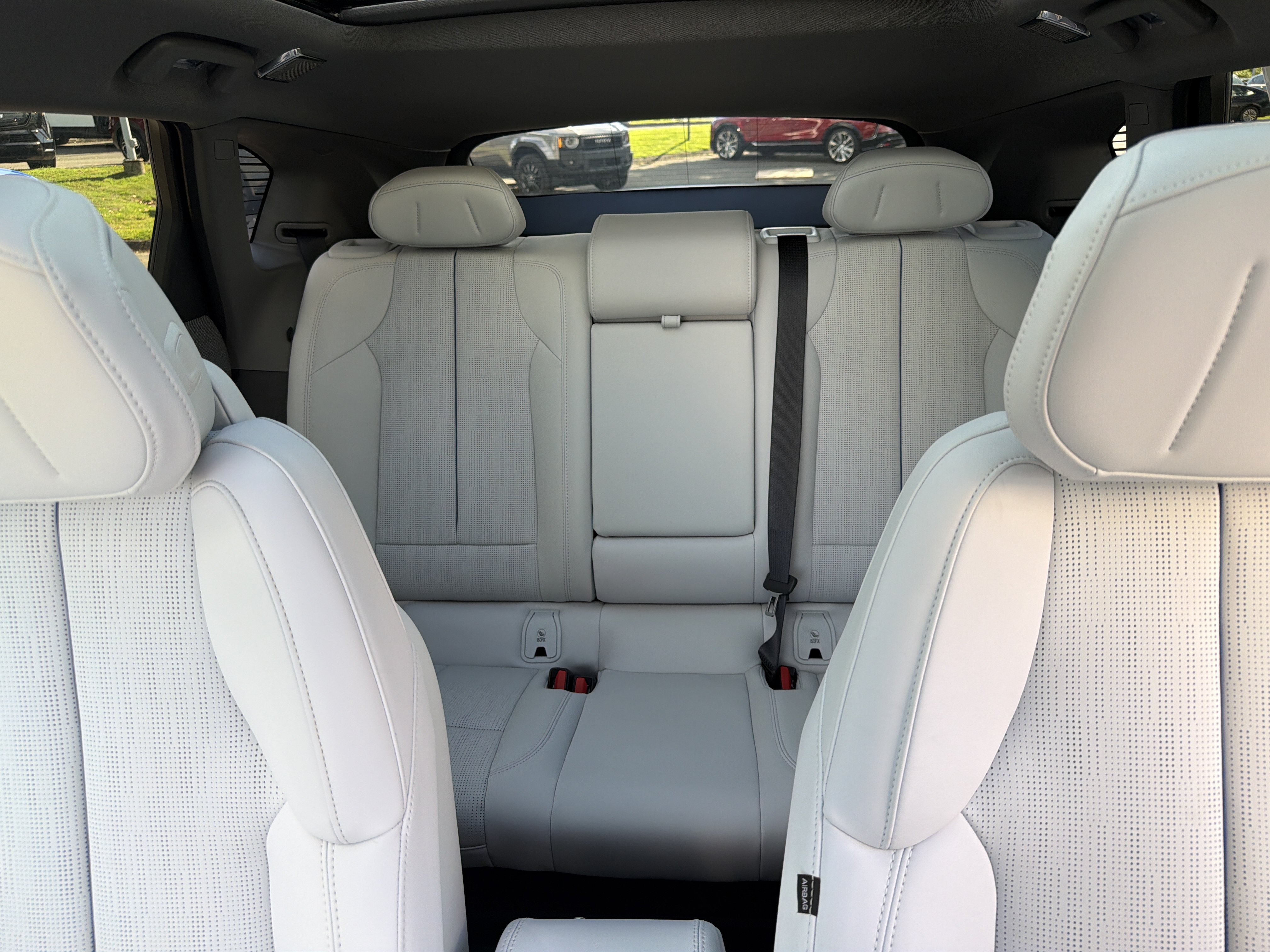 New 2027 Cadillac Optiq Premium Luxury w/ LPO, Floor Liner Package AWD/4WD image 33