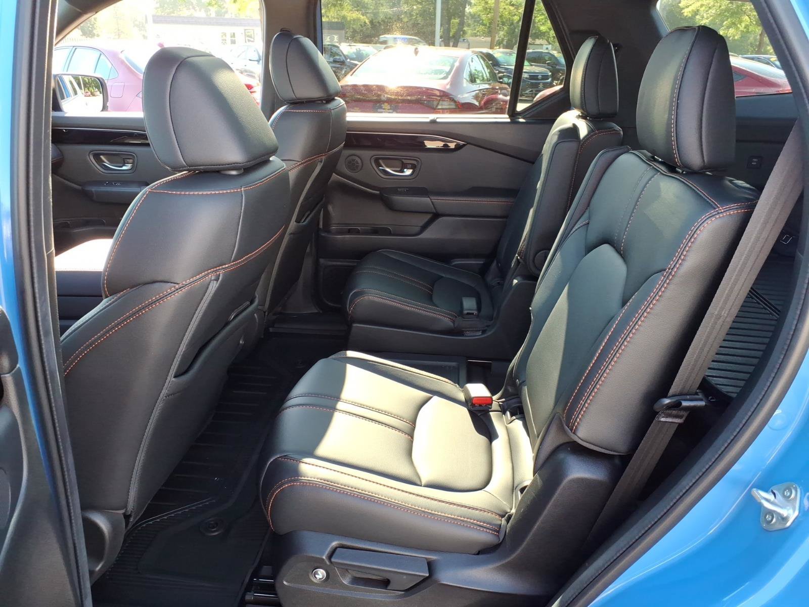 Certified 2024 Honda Pilot TrailSport image 7