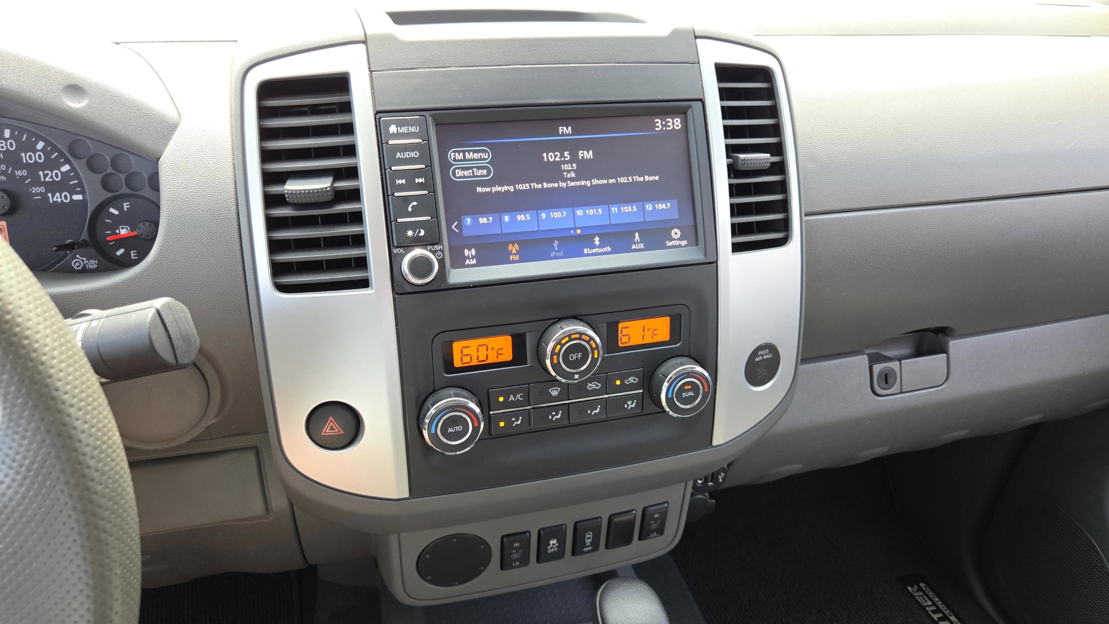 Used 2020 Nissan Frontier SV w/ Midnight Edition Floor Mats RWD image 21