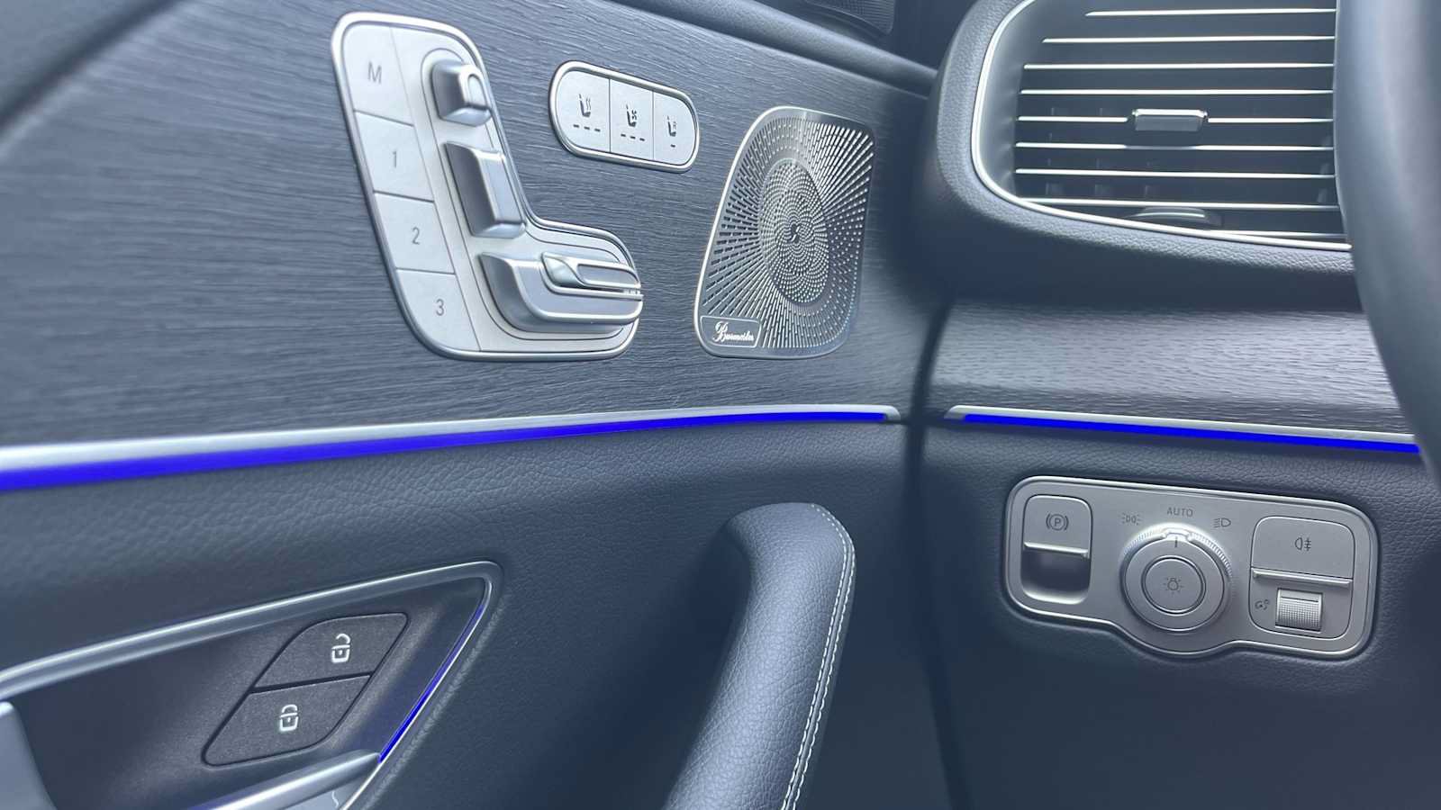Certified 2025 Mercedes-Benz GLE 450e 4MATIC image 29