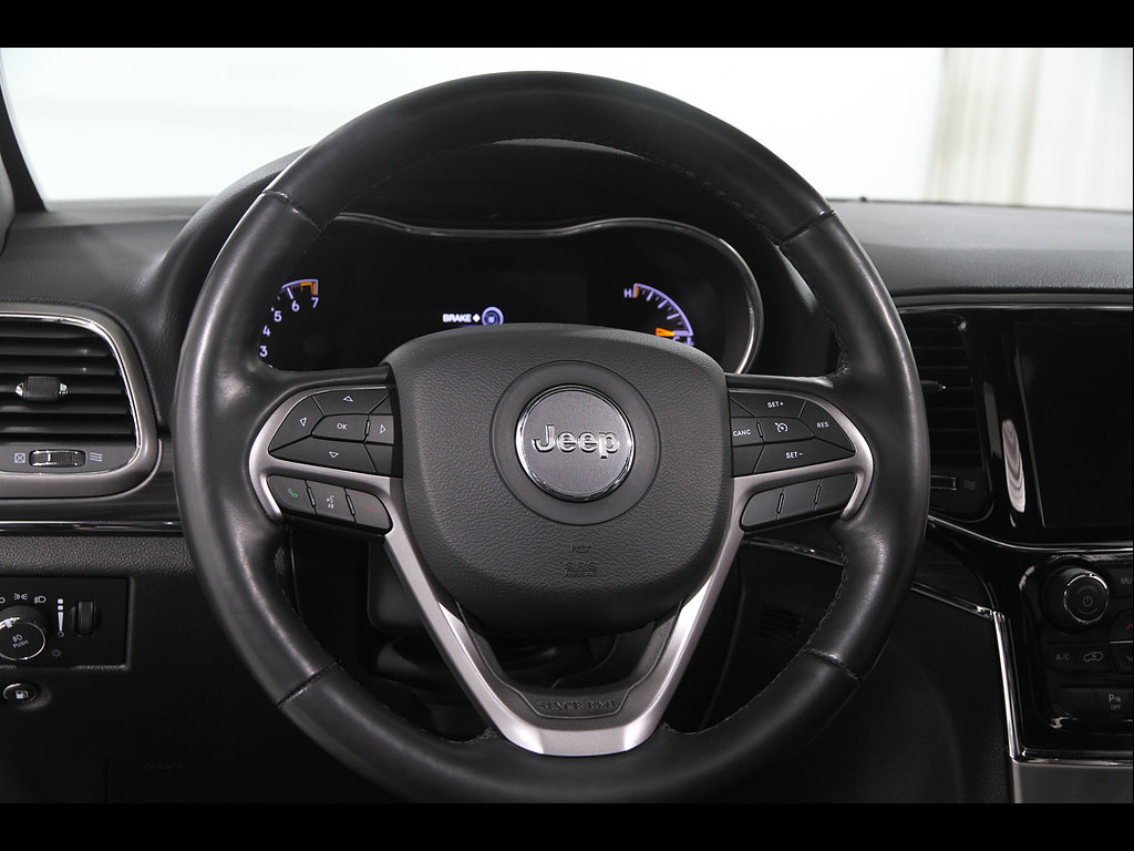 Used 2021 Jeep Grand Cherokee Limited AWD/4WD image 7