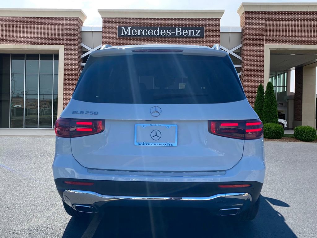 Certified 2025 Mercedes-Benz GLB 250 image 6