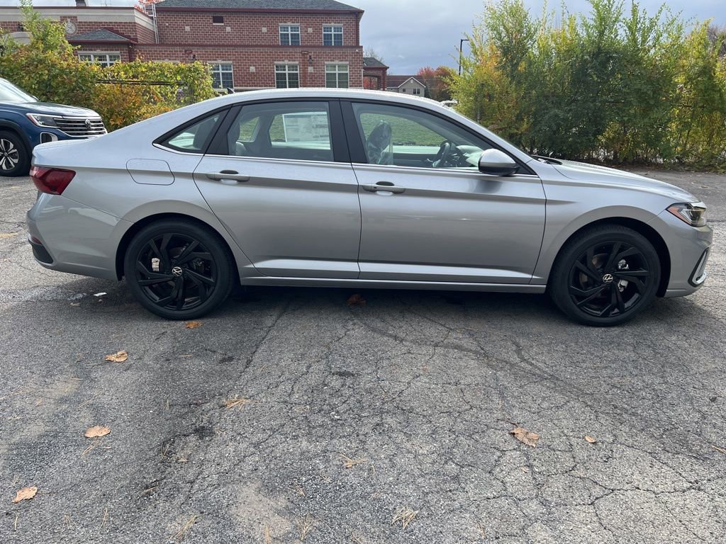 New 2026 Volkswagen Jetta SE image 5
