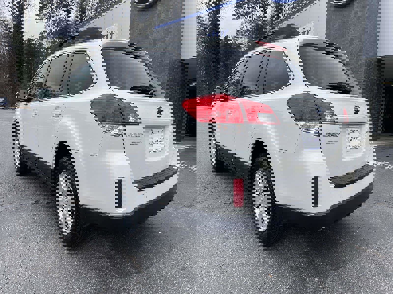 Used 2011 Subaru Outback 2.5i Premium image 3