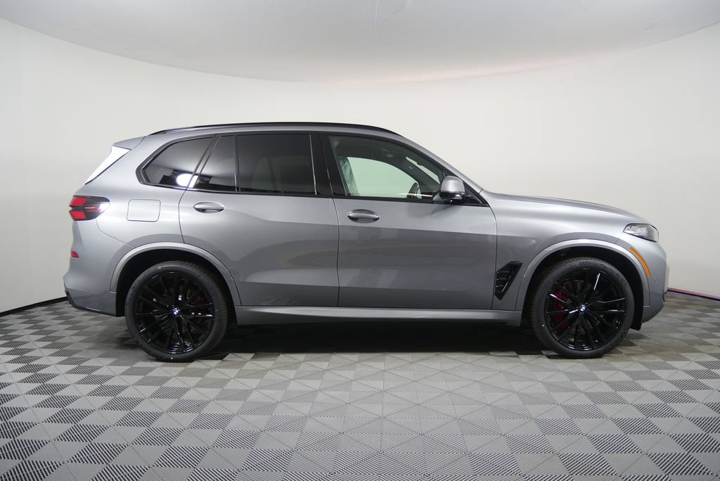 Used 2026 BMW X5 xDrive40i w/ M Sport Package AWD/4WD image 6
