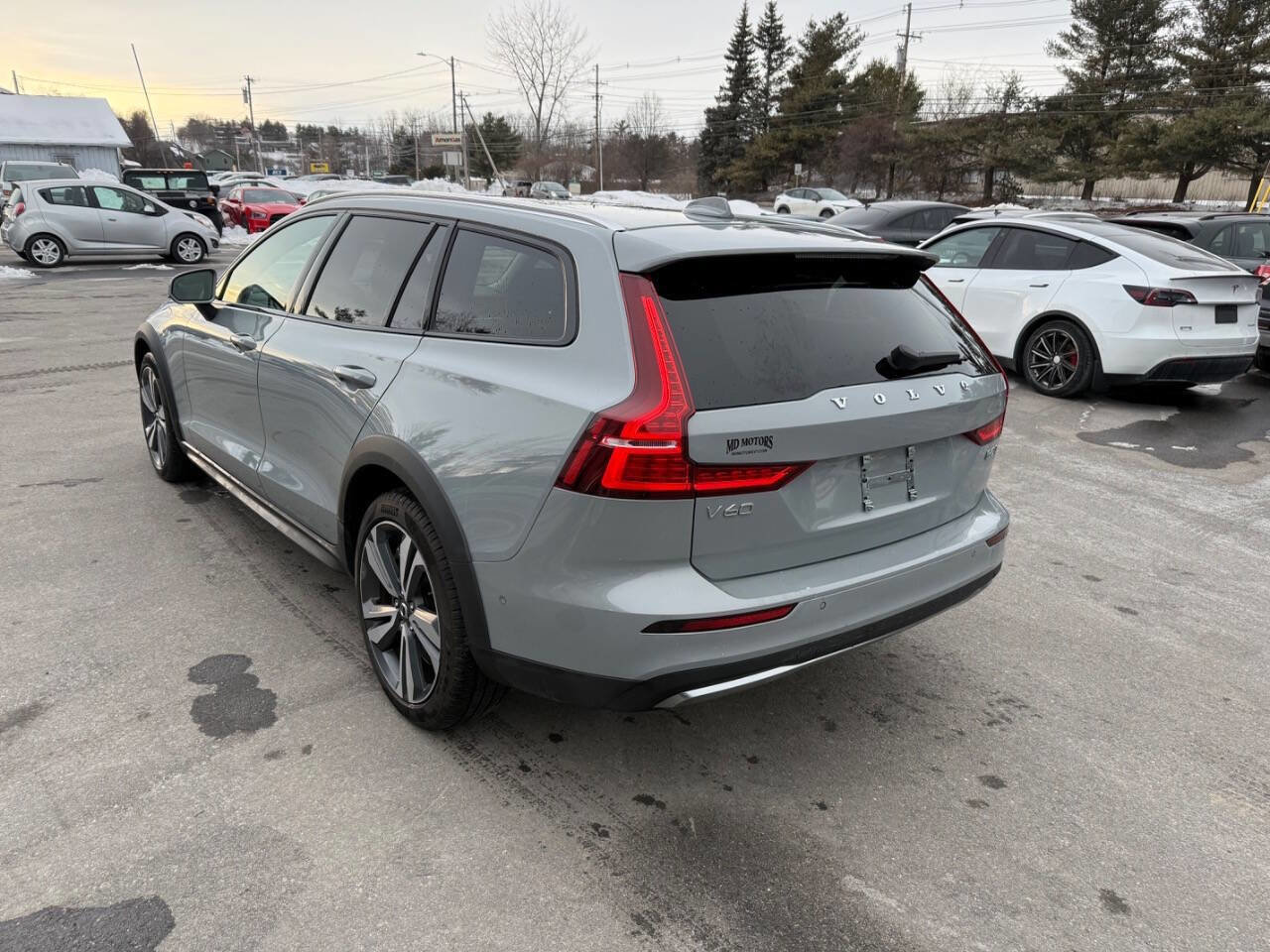 Used 2025 Volvo V60 B5 Cross Country Plus image 8