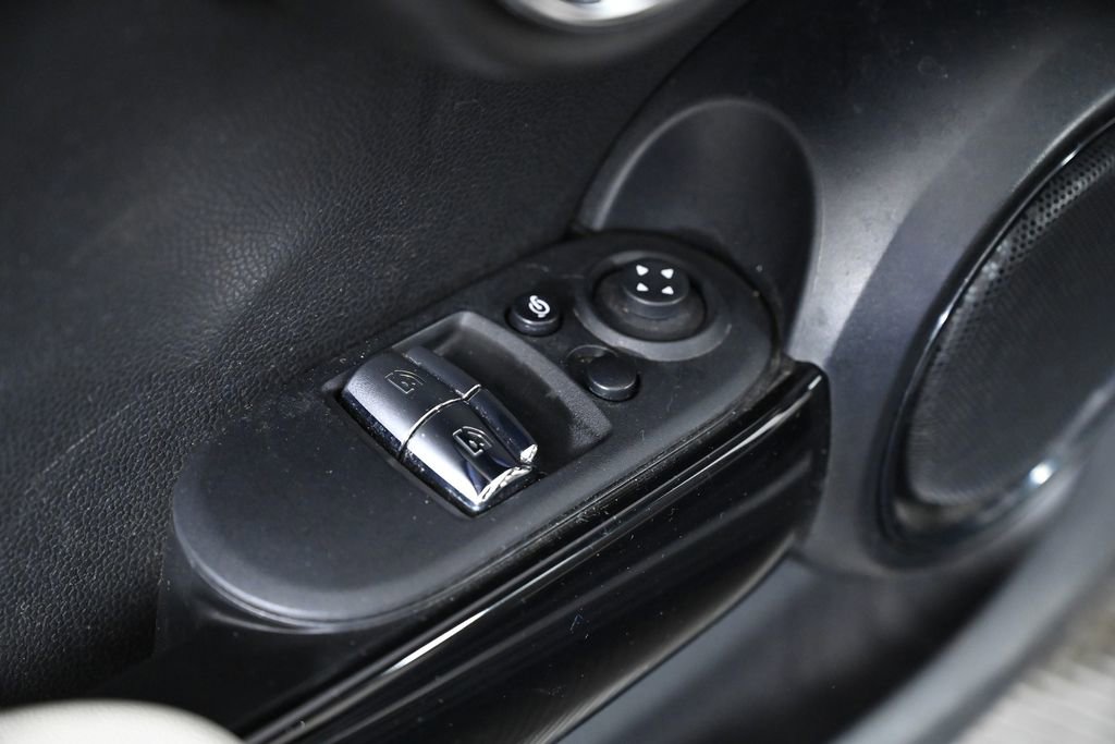 Certified 2023 MINI Cooper S image 22