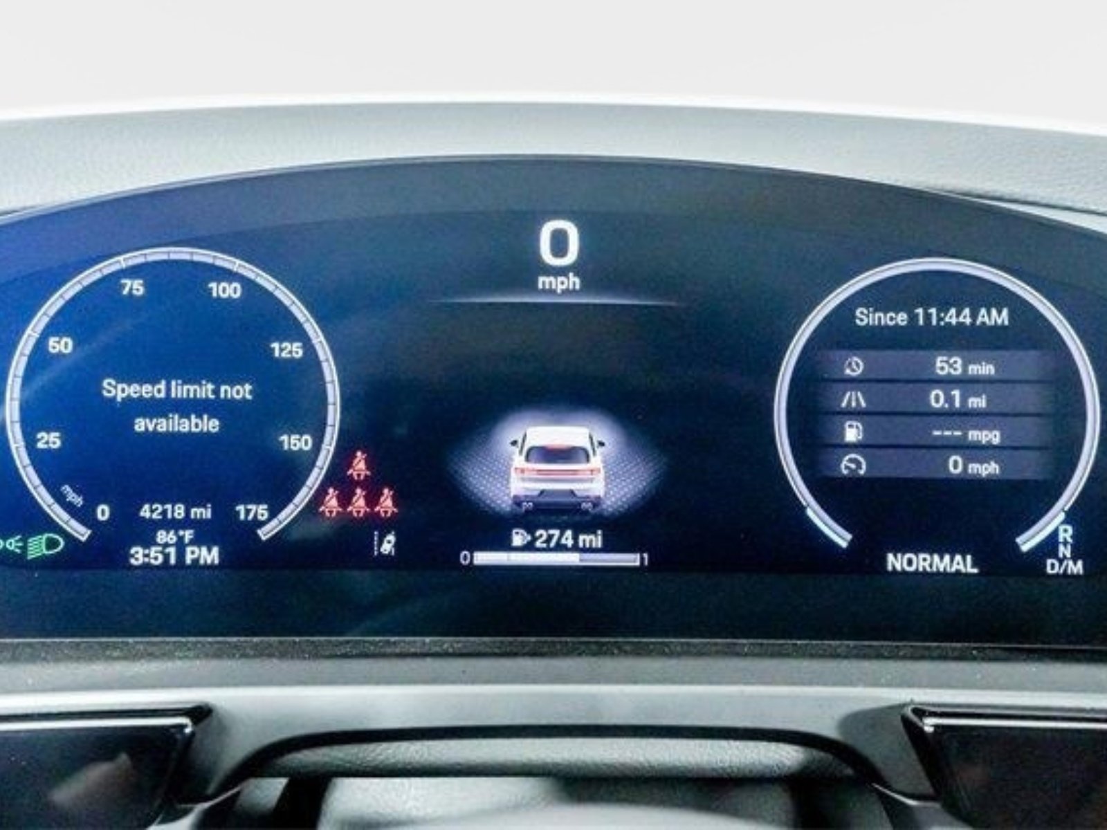 Used 2025 Porsche Cayenne image 18