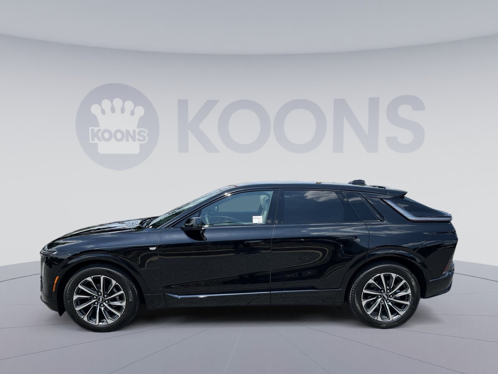 Used 2026 Cadillac Lyriq Sport RWD image 2