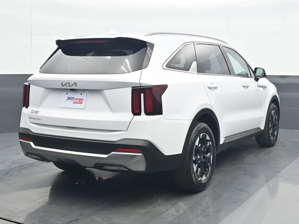 Used 2024 Kia Sorento S image 6