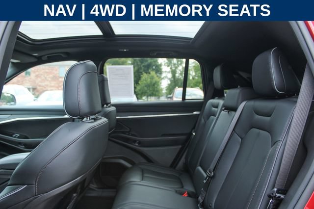 Used 2025 Jeep Wagoneer S Limited w/ Comfort Package AWD/4WD image 32