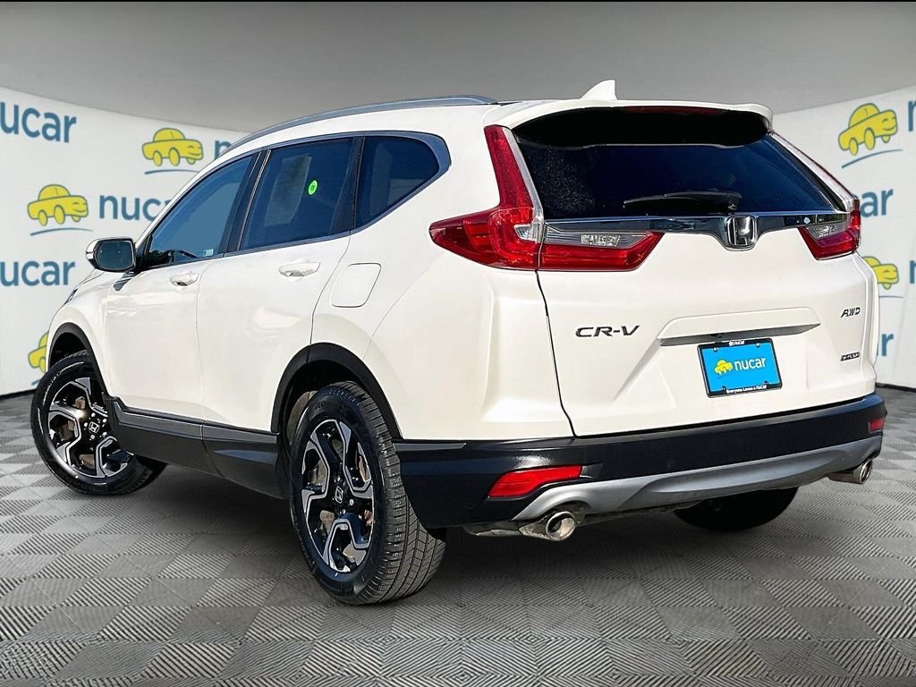 Used 2018 Honda CR-V Touring image 4