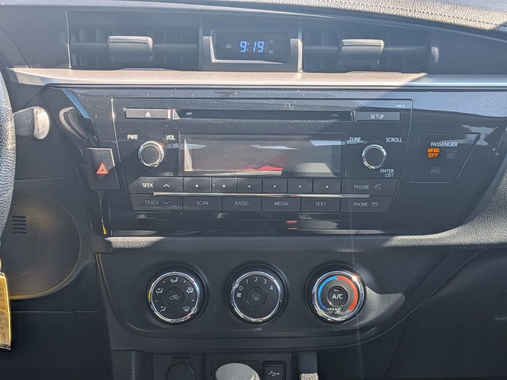 Used 2014 Toyota Corolla L FWD image 24