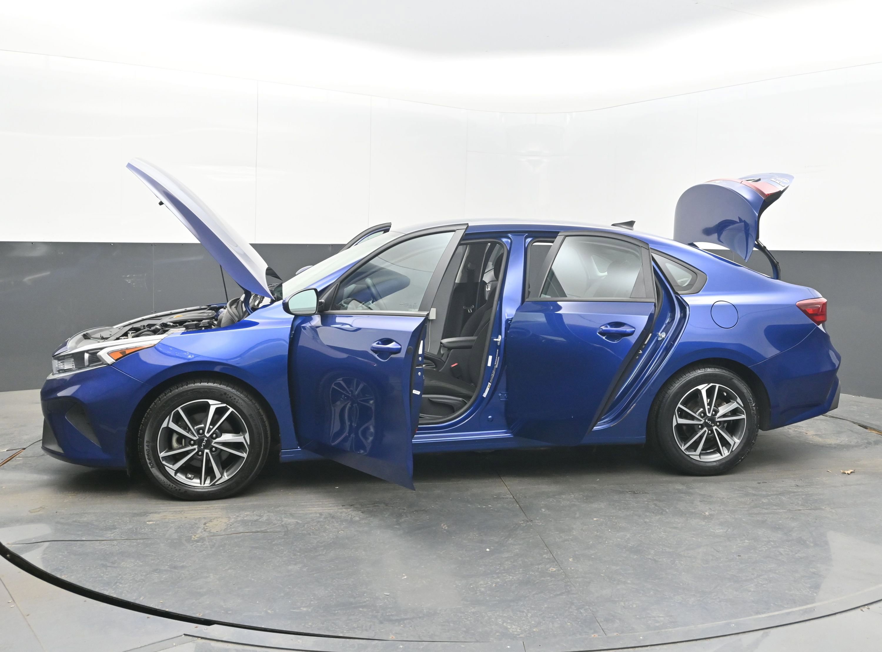 Used 2023 Kia Forte LXS image 42